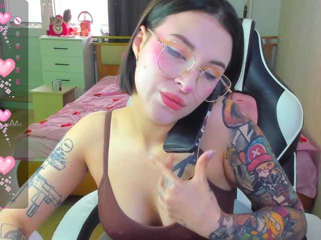 folinskaayaa's BongaCams show and profile