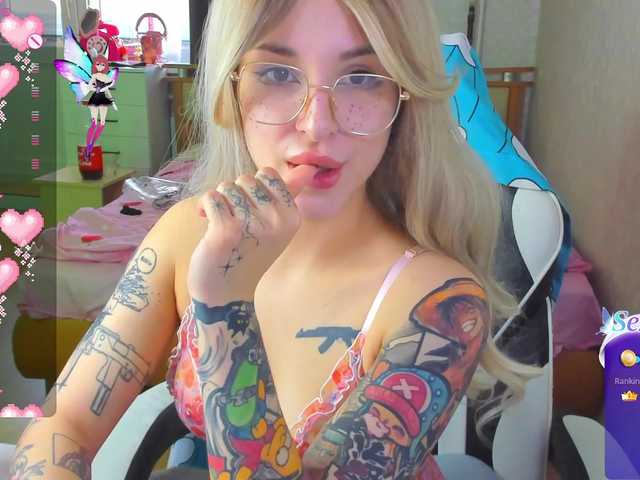 folinskaayaa's BongaCams show and profile