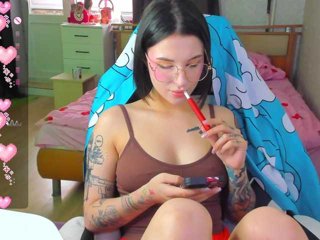 folinskaayaa's BongaCams show and profile