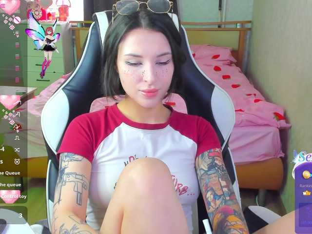 folinskaayaa's BongaCams show and profile