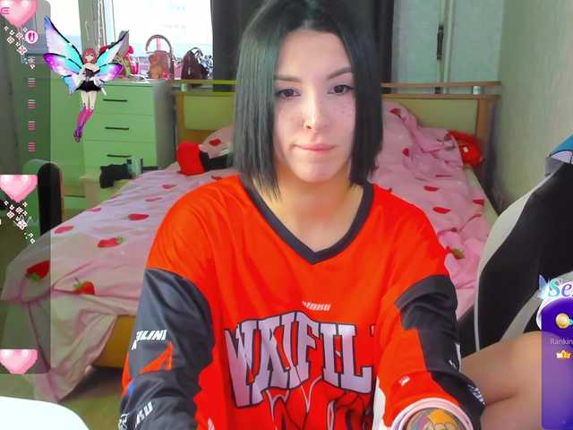 folinskaayaa's BongaCams show and profile