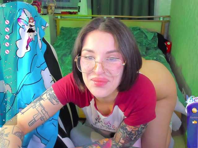 folinskaayaa's BongaCams show and profile