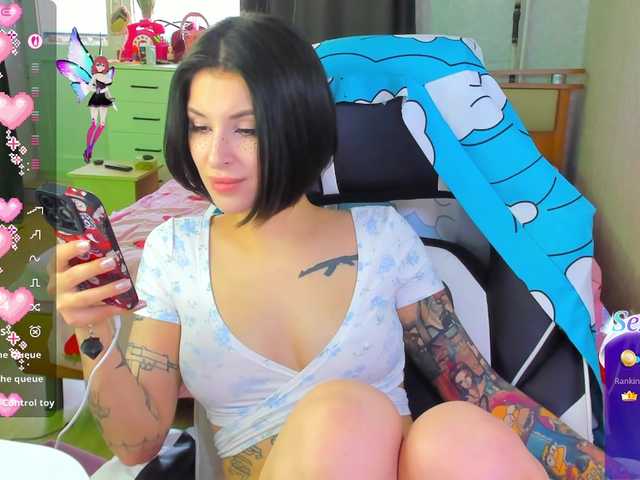 folinskaayaa's BongaCams show and profile