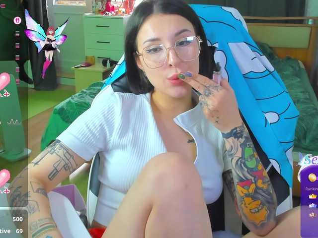 folinskaayaa's BongaCams show and profile