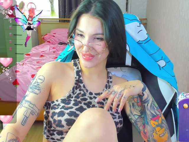 folinskaayaa's BongaCams show and profile