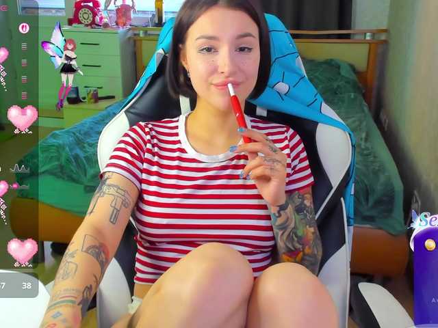 folinskaayaa's BongaCams show and profile