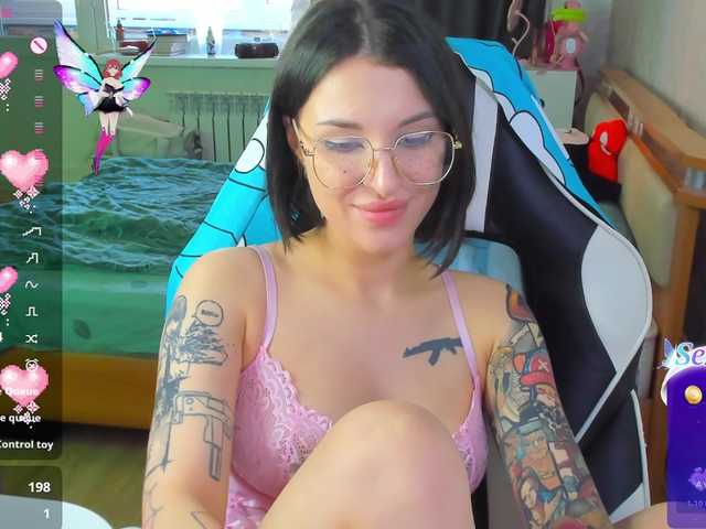 folinskaayaa's BongaCams show and profile