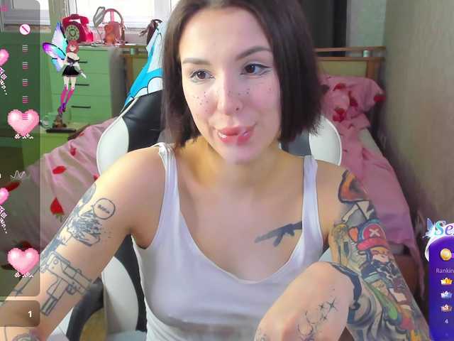 folinskaayaa's BongaCams show and profile