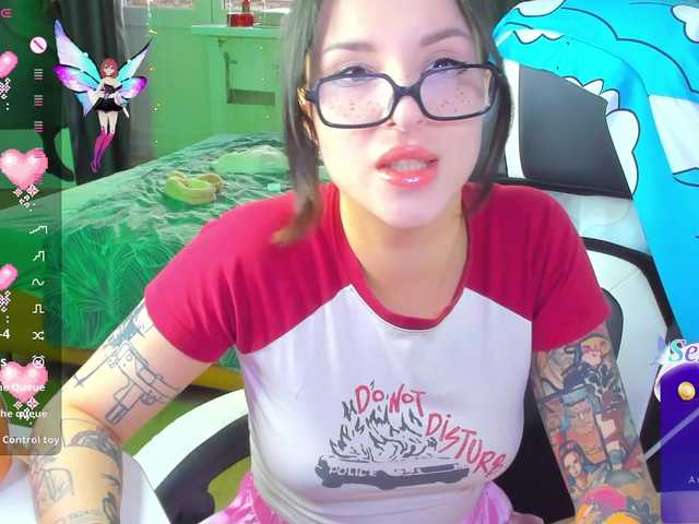 folinskaayaa's BongaCams show and profile