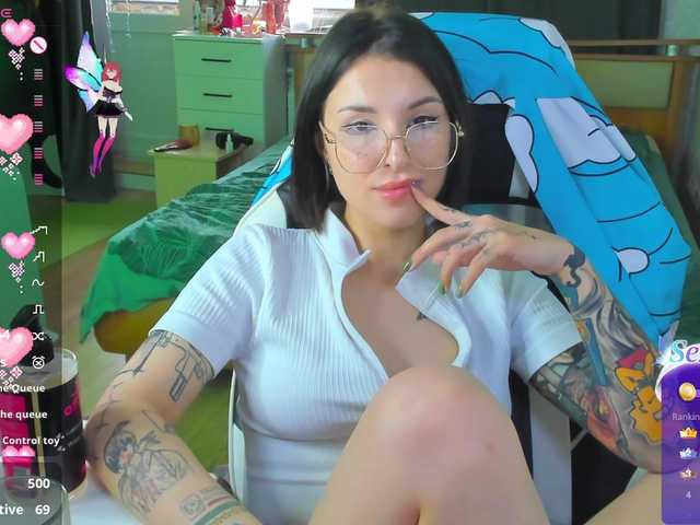 folinskaayaa's BongaCams show and profile