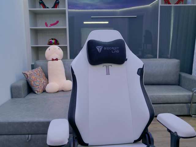 FitCougar's BongaCams show and profile