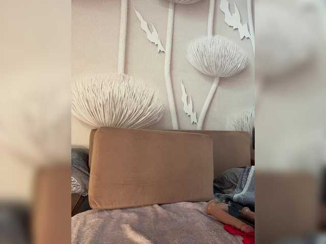 Masturbate to cute camslut Anyuta1212 anyuta1212 from BongaCams