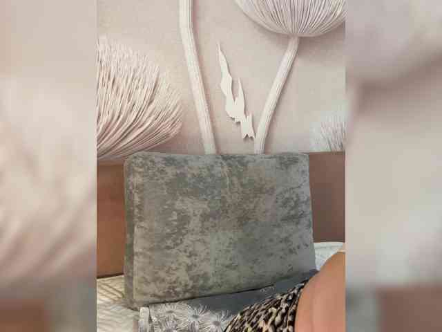 anyuta1212 Live Webcam on BongaCams