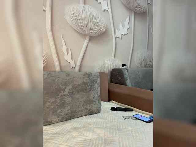 anyuta1212 Live Webcam on BongaCams