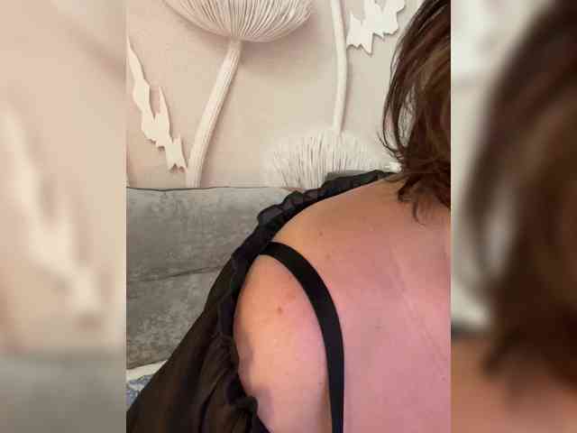 anyuta1212 Live Webcam on BongaCams