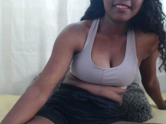 JustHotLove Live Cam on BongaCams