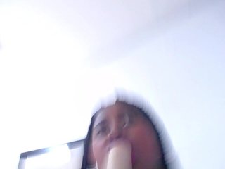 exotic-karmella's Live Webcam