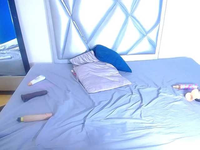 exotic-karmella's BongaCams show and profile