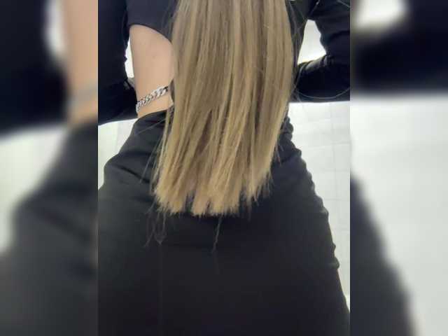 Madison01's BongaCams show and profile