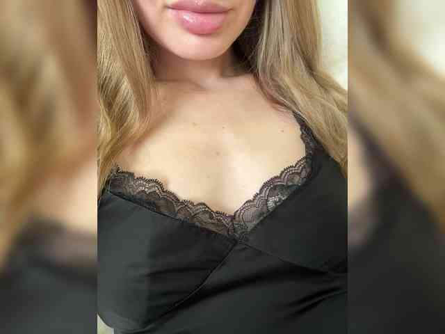 Madison01 Live Webcam on BongaCams