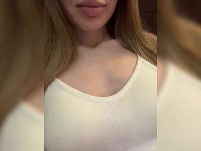 Madison01 Live Webcam on BongaCams