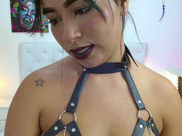  queeniestar chat room