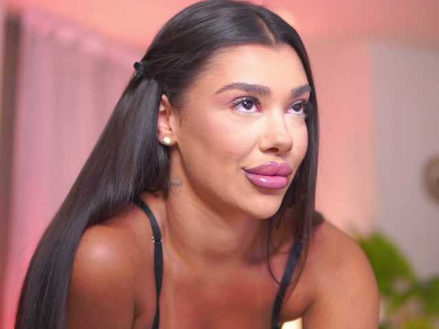 NatyDesiree live cam