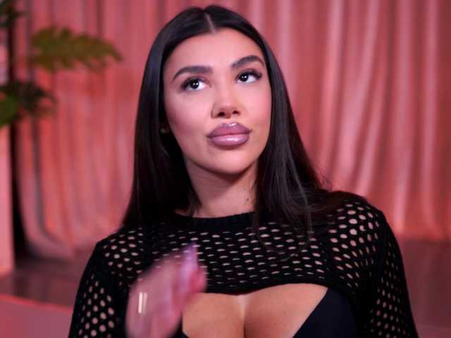 NatyDesiree's BongaCams show and profile