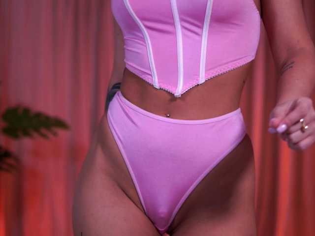 NatyDesiree's BongaCams show and profile