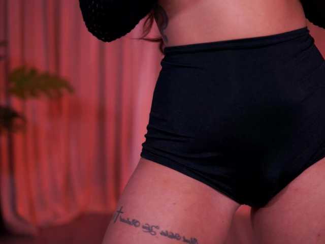 NatyDesiree's BongaCams show and profile