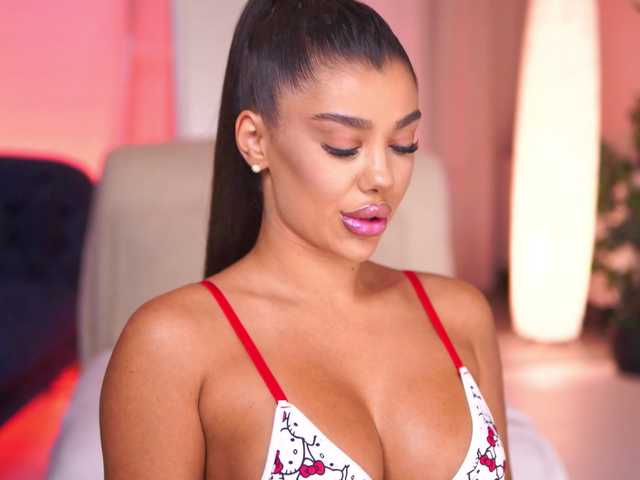 NatyDesiree's BongaCams show and profile