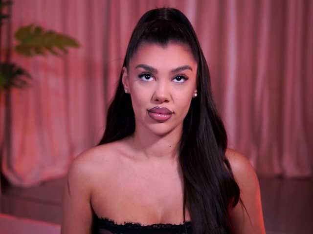 NatyDesiree's BongaCams show and profile