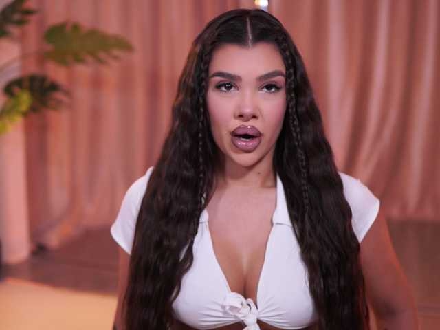 NatyDesiree's BongaCams show and profile