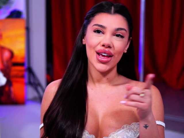 NatyDesiree's BongaCams show and profile