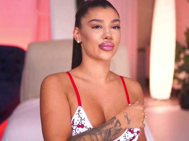 NatyDesiree's BongaCams show and profile