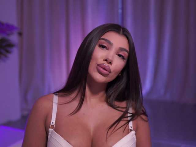 NatyDesiree's BongaCams show and profile