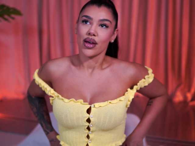 NatyDesiree's BongaCams show and profile