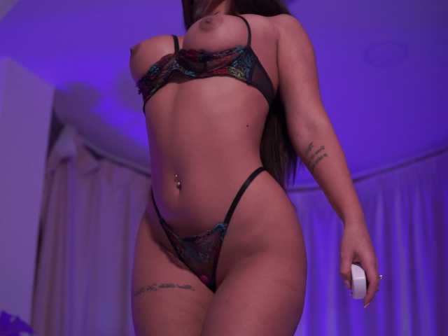 NatyDesiree's BongaCams show and profile