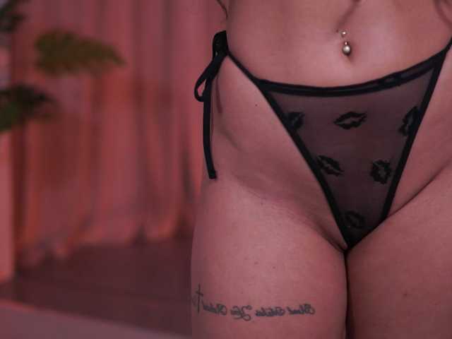 NatyDesiree's BongaCams show and profile