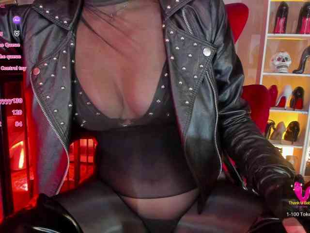 MistressAndre webcam