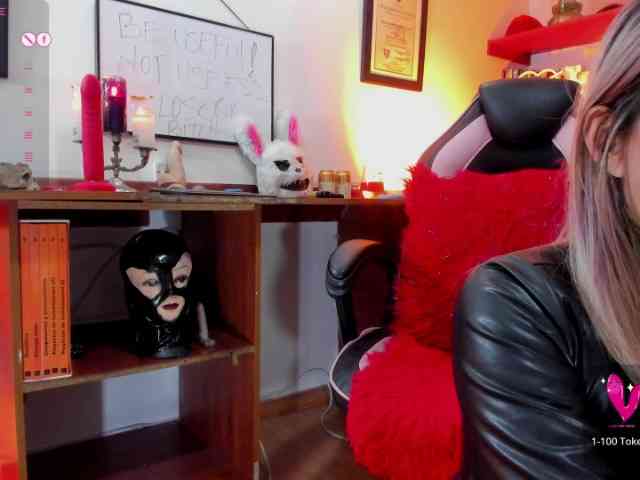 MistressAndre webcam