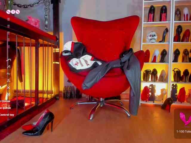 MistressAndre webcam