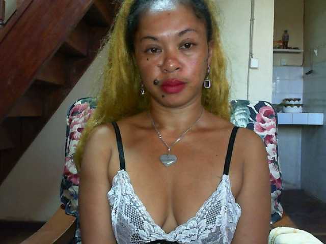 beautechoco's BongaCams show and profile