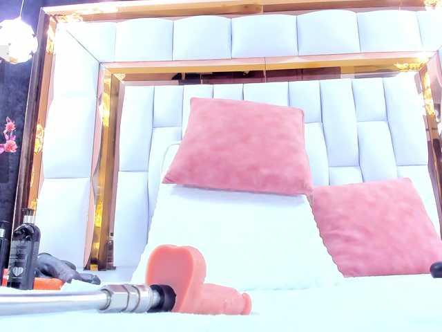 RileySweet's BongaCams show and profile