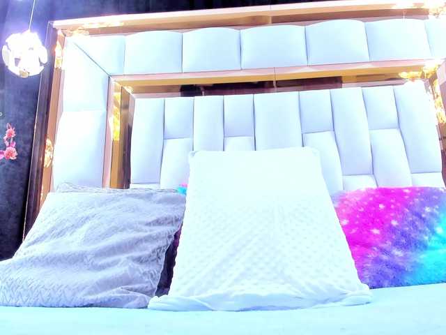 RileySweet's BongaCams show and profile