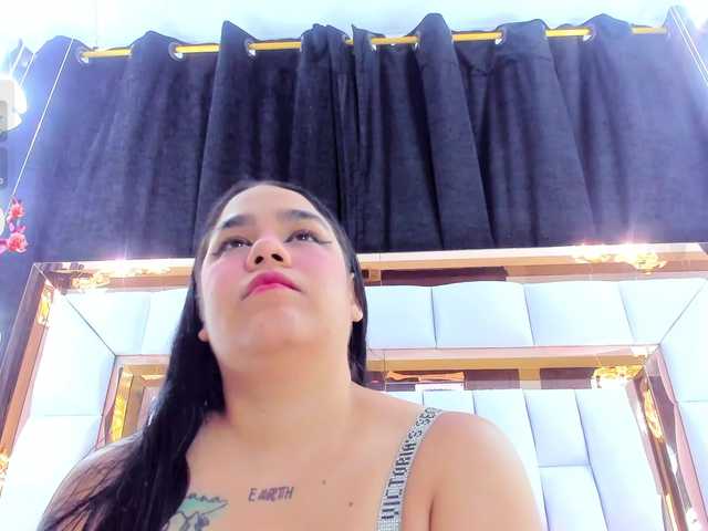 RileySweet live cam profile