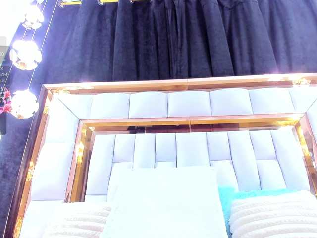 RileySweet's BongaCams show and profile