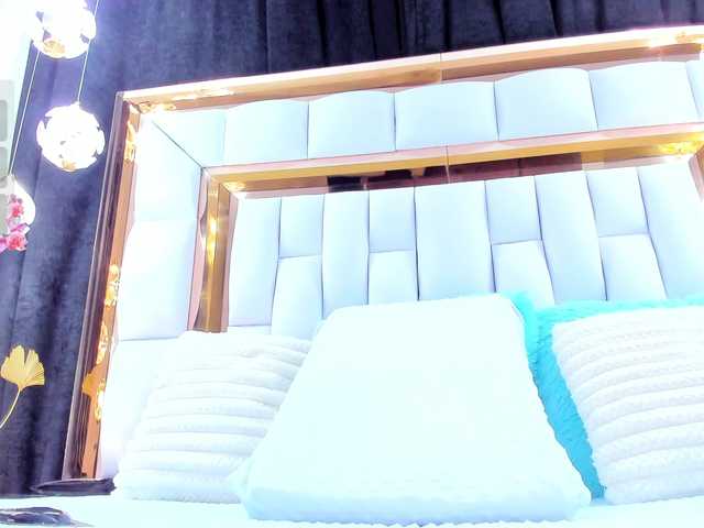 RileySweet's BongaCams show and profile