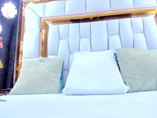 RileySweet's BongaCams show and profile