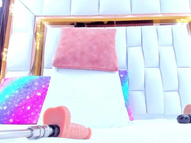 RileySweet's BongaCams show and profile